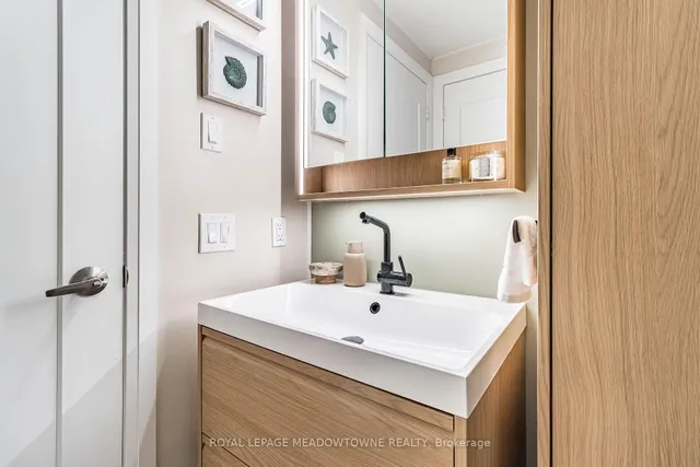 Additional image 4 of 110 Marine Parade Dr Unit 606