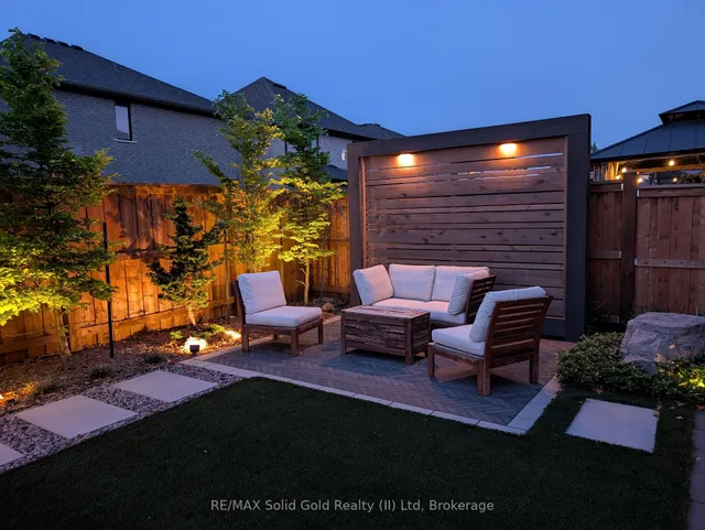 Additional image 41 of 604 Doonwoods Cres