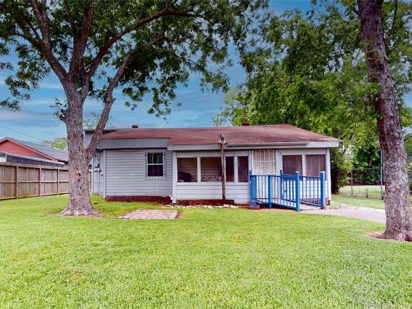 415 Briarcliff Dr, Houston, TX 77076