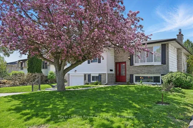 Additional image 3 of 701 Castleguard Cres