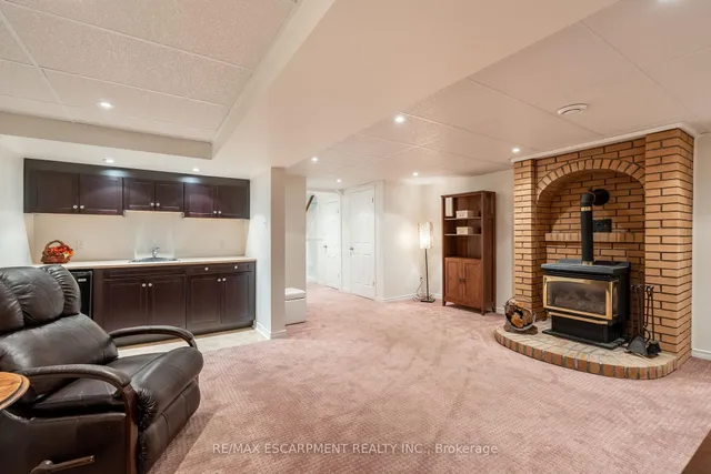 Additional image 43 of 2301 Cavendish Dr Unit 122