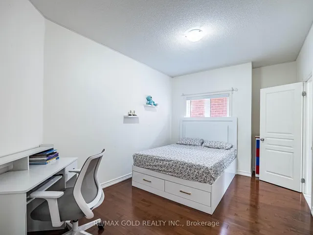 Additional image 24 of 18 Divinity Circ