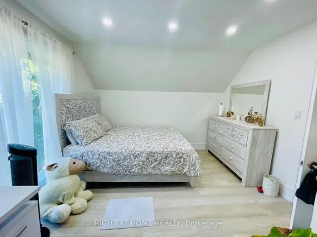 Additional image 15 of 174 Aylesworth Ave