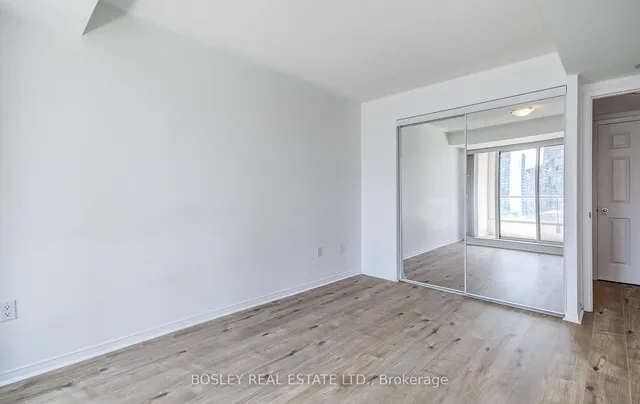 Additional image 15 of 909 Bay St Unit 2006