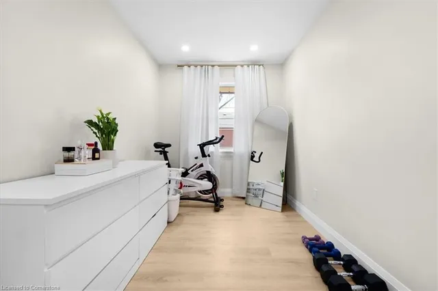 Additional image 23 of 20 Camille Crt