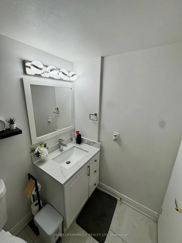 Additional image 16 of 25 Kensington Rd Unit 809