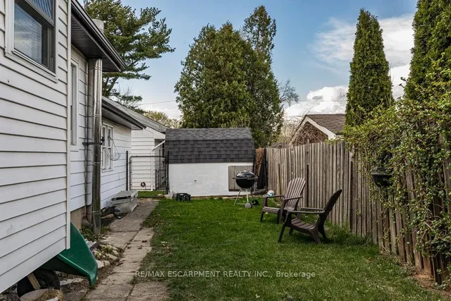 Additional image 40 of 14 Danbury St