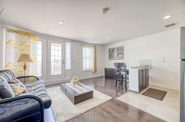 Additional image 19 of 239 Assiniboine Rd