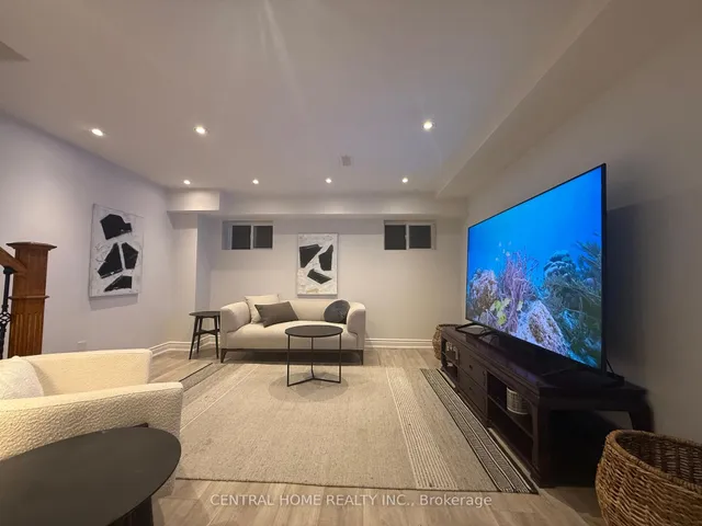 Additional image 34 of 298. Poyntz Ave