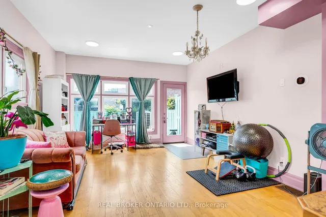 Additional image 14 of 27 Lindner St