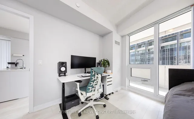 Additional image 16 of 2221 Yonge St Unit 1408