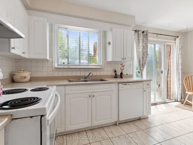 Additional image 10 of 10 Beverly Glen Dr