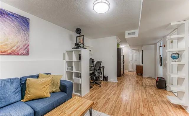 Additional image 35 of 389 Westmeadow Dr