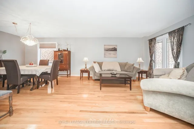 Additional image 8 of 252 Vintage Gate