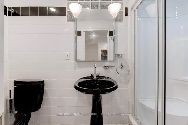 Additional image 33 of 1940 Four Seasons Dr