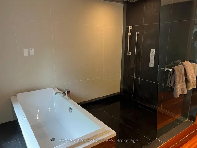 Additional image 32 of 32 Regal Rd