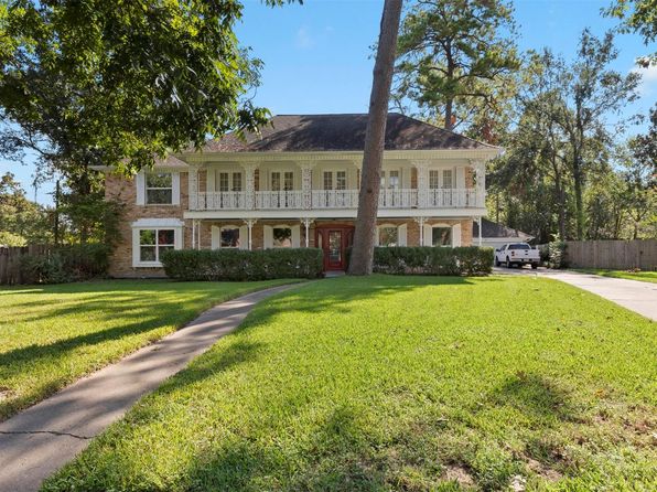 1134 Woodfield Ln, Houston, TX 77073
