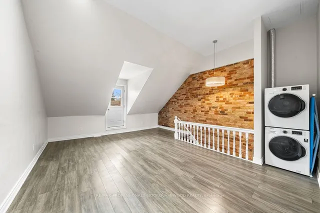 Additional image 27 of 13 Spencer Ave