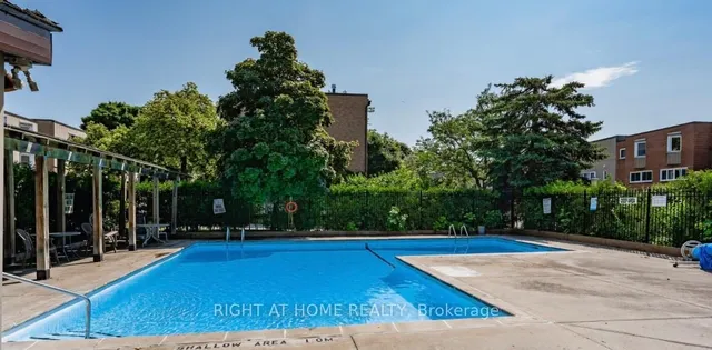 Additional image 48 of 400 Bloor St Unit 75