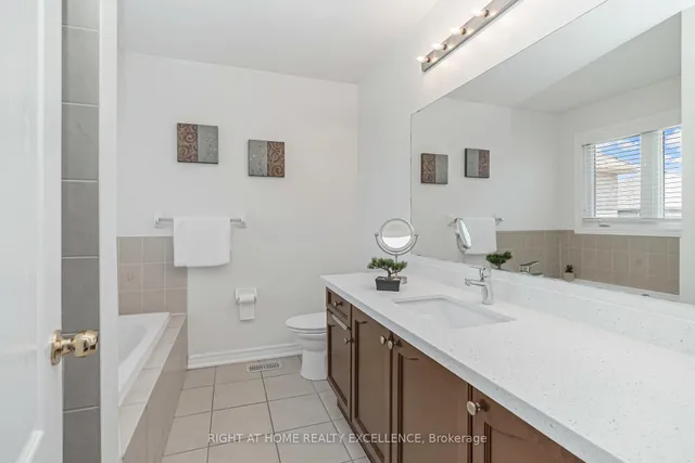 Additional image 23 of 32 Matthew Harrison St