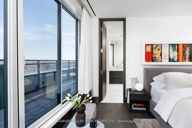 Additional image 30 of 181 Davenport Rd Unit PH1201