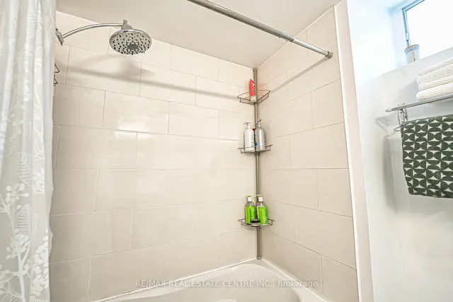 Additional image 40 of 1175 Kipling Ave