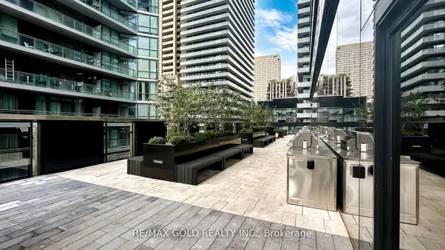 Additional image 34 of 55 Charles St Unit 1310
