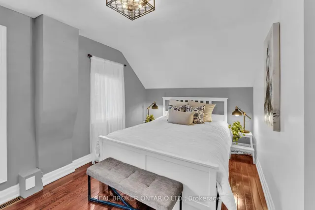 Additional image 16 of 20 Dunraven Dr