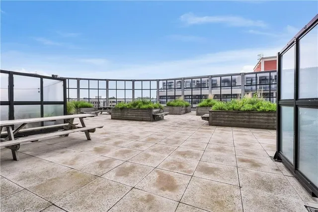 Additional image 35 of 1 Victoria St Unit 601