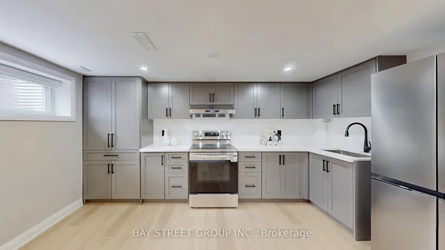 Additional image 39 of 4022 Bloor St