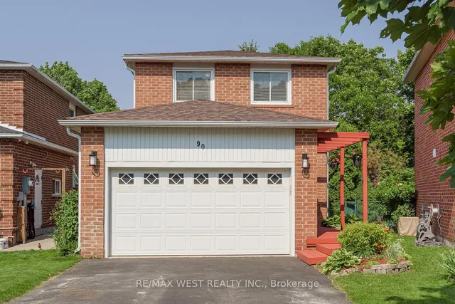 90 Lakecrest Tr