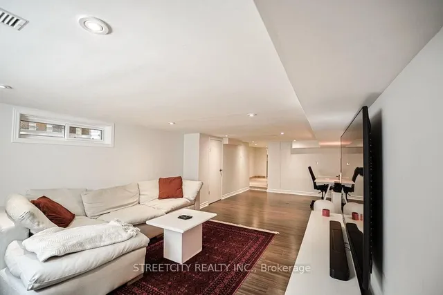 Additional image 30 of 409 Mcroberts Ave