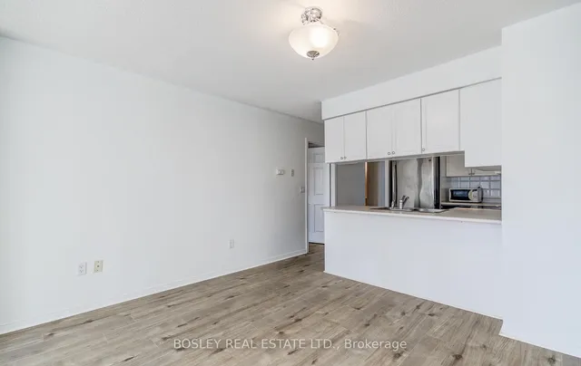 Additional image 7 of 909 Bay St Unit 2006