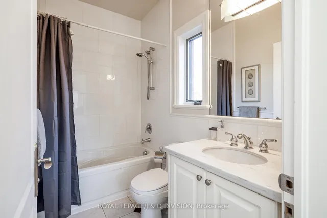 Additional image 28 of 82 Munro Blvd