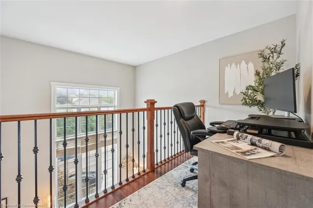 Additional image 17 of 555 King St Unit 307