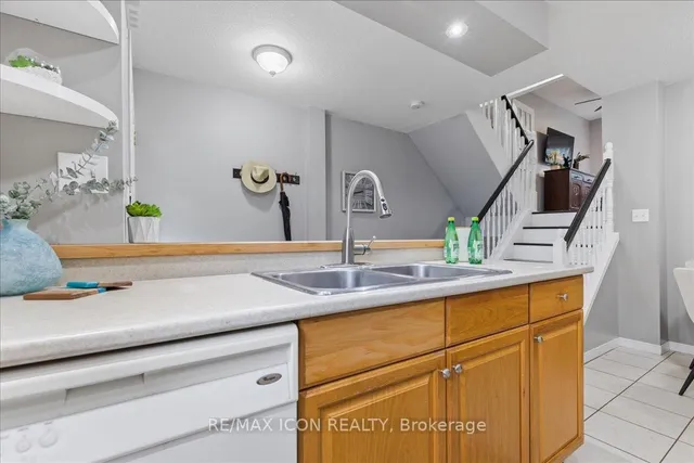 Additional image 5 of 211 Veronica Dr Unit 26