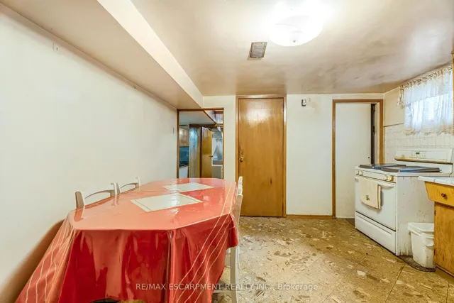 Additional image 21 of 45 East 17th St