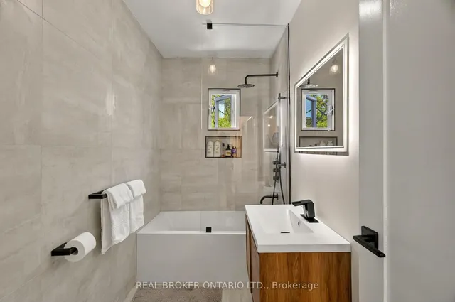 Additional image 23 of 143 Parkmount Rd