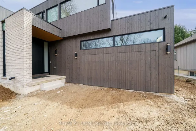 Additional image 3 of 16 Joanne Crt