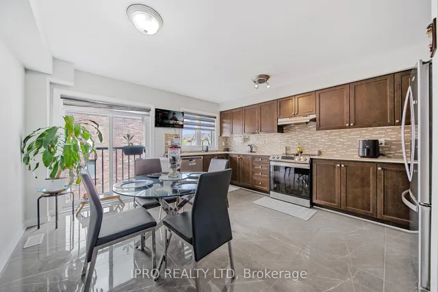 Additional image 14 of 27 Pennycross Cres Unit 2