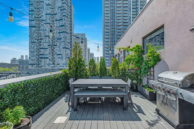 Additional image 21 of 736 Dundas St Unit PH2