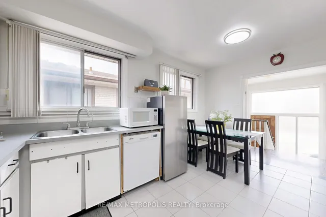 Additional image 13 of 14 Goldcrest Blvd