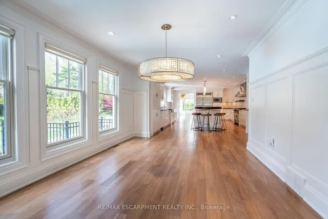 Additional image 10 of 3045 Lakeshore Rd