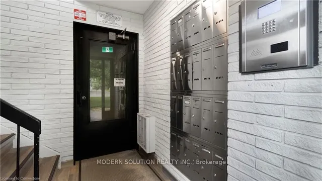 Additional image 4 of 1016 Falgarwood Dr Unit 42