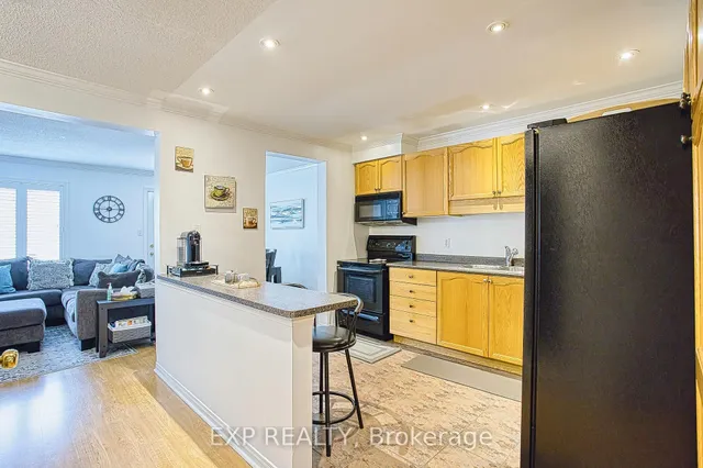 Additional image 9 of 100 Vineberg Dr Unit 9