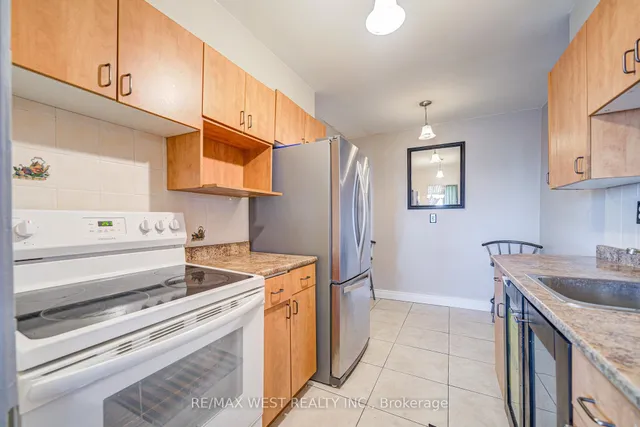 Additional image 27 of 44 Longbourne Dr Unit 606