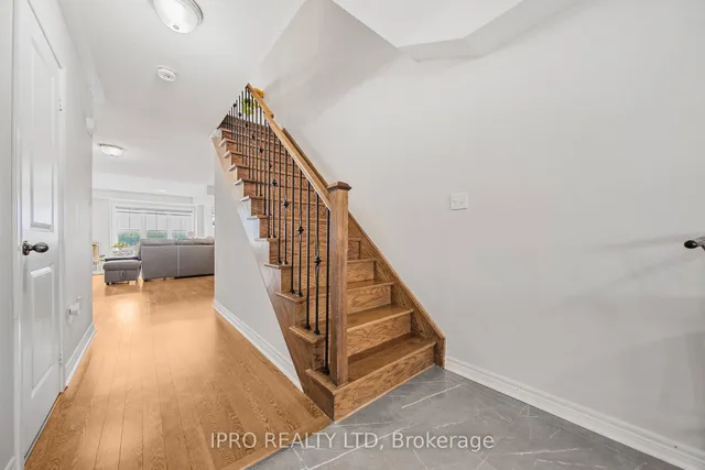 Additional image 18 of 27 Pennycross Cres Unit 2