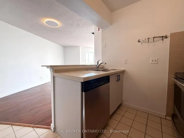 Additional image 23 of 20 Southport St Unit 608