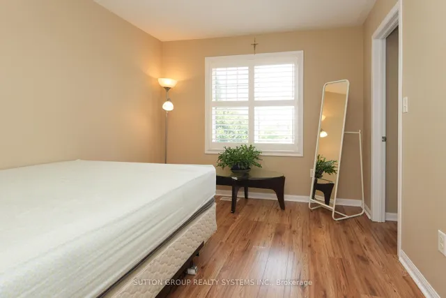 Additional image 24 of 35 Bleasdale Ave