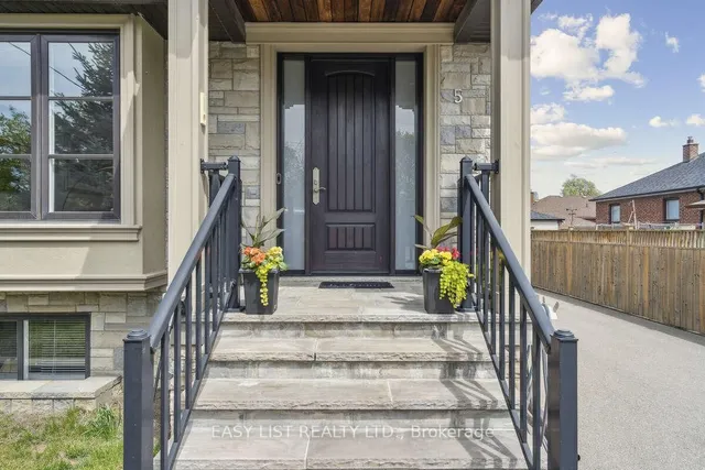 Additional image 4 of 5 Ashmore Ave